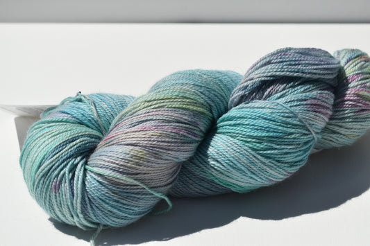 Jumping Yaks | Fingering | SW Merino, Yak, Silk