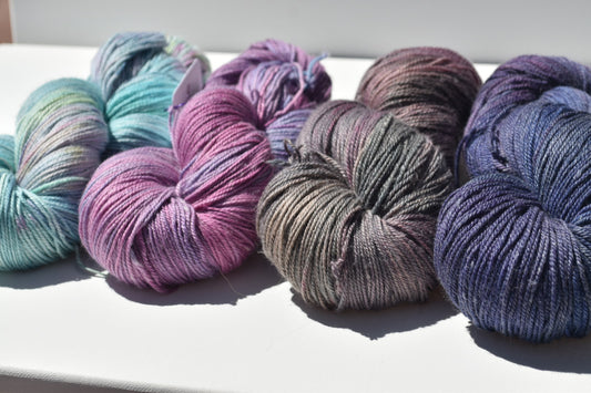 Jumping Yaks | Fingering | SW Merino, Yak, Silk