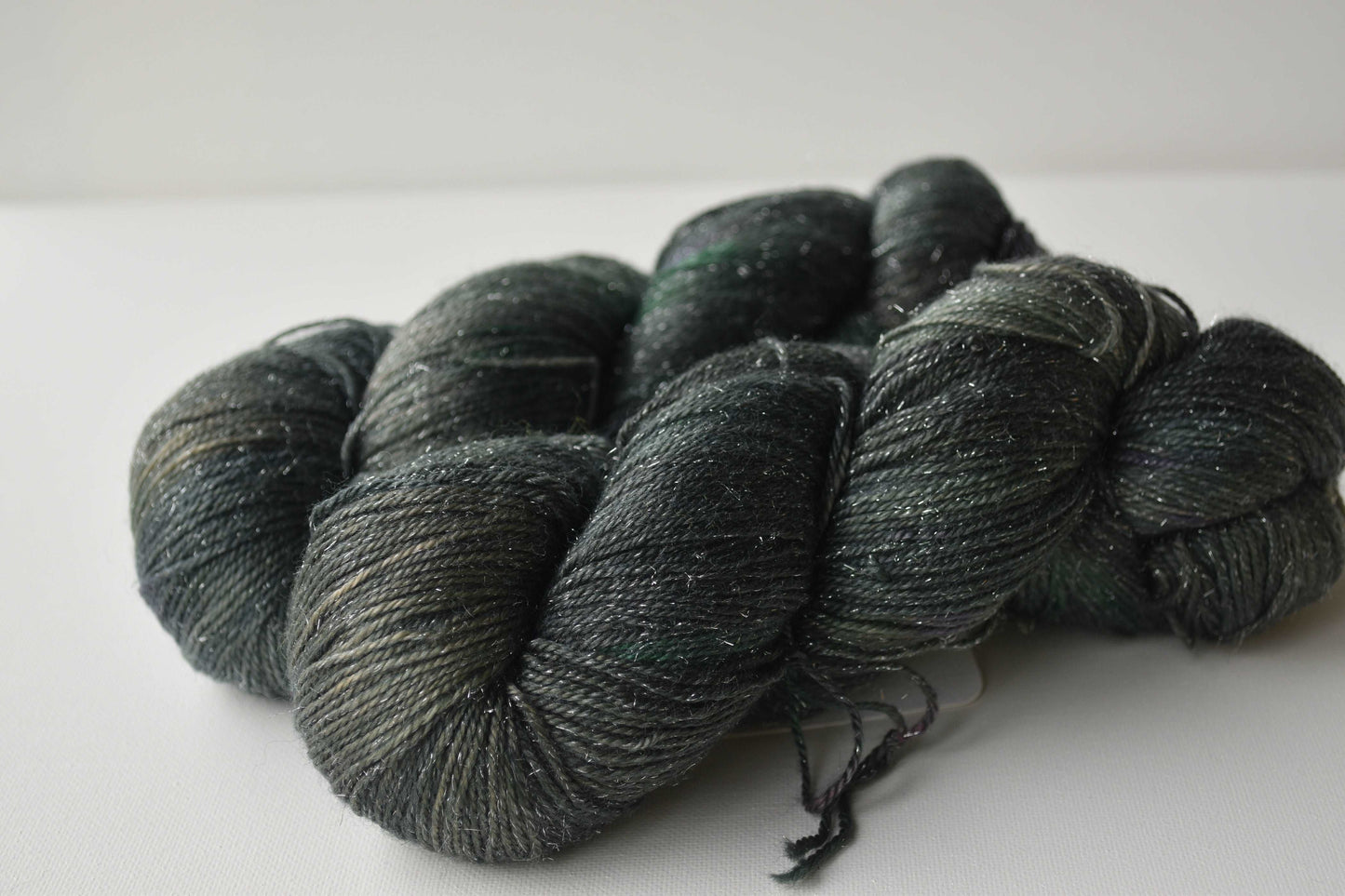 Yarn - Silver Lining | Fingering | SW Merino, Silver Stellina