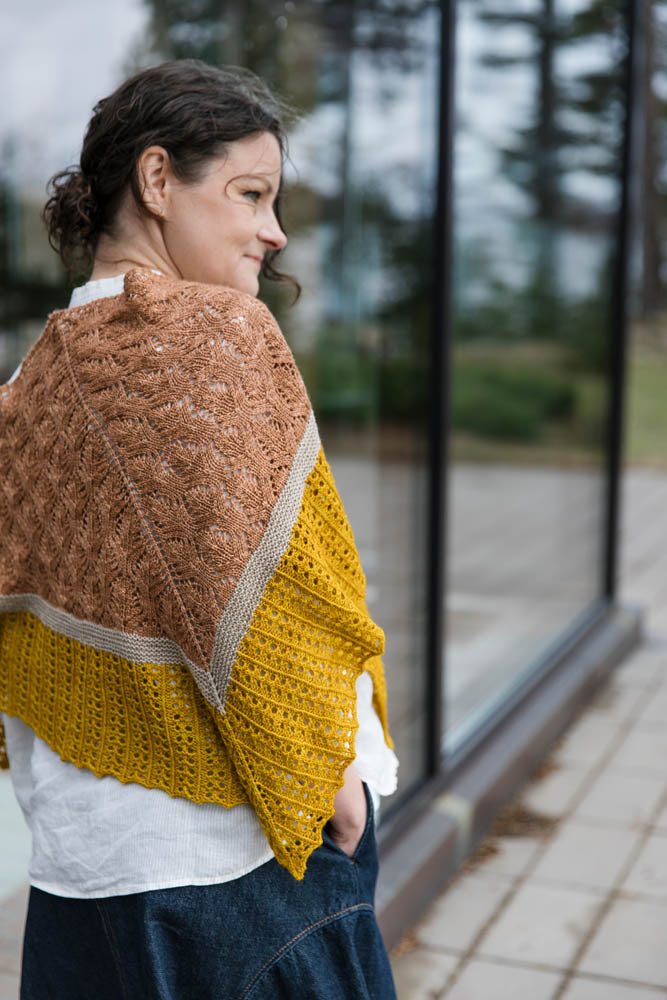 Entwined: Cables, Lace and Knitted Textures | Book