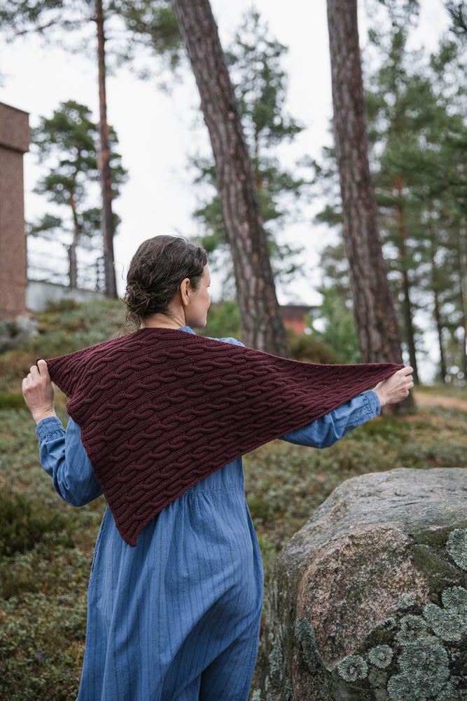 Entwined: Cables, Lace and Knitted Textures | Book