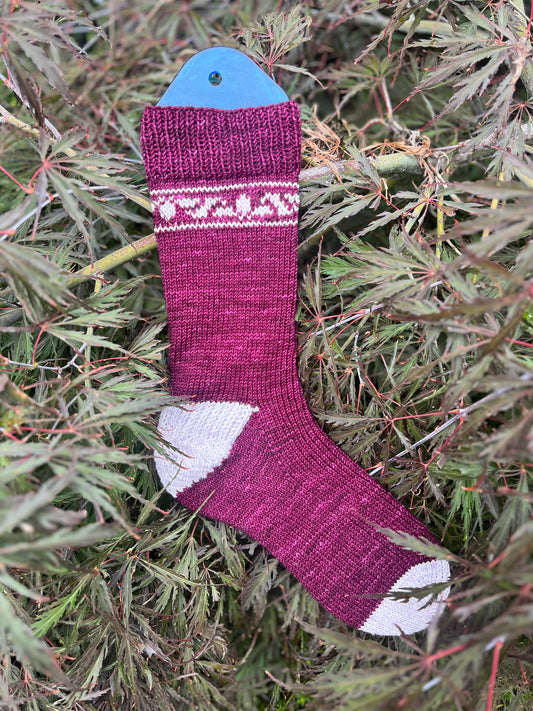 Bramble Bee Socks | Digital Pattern