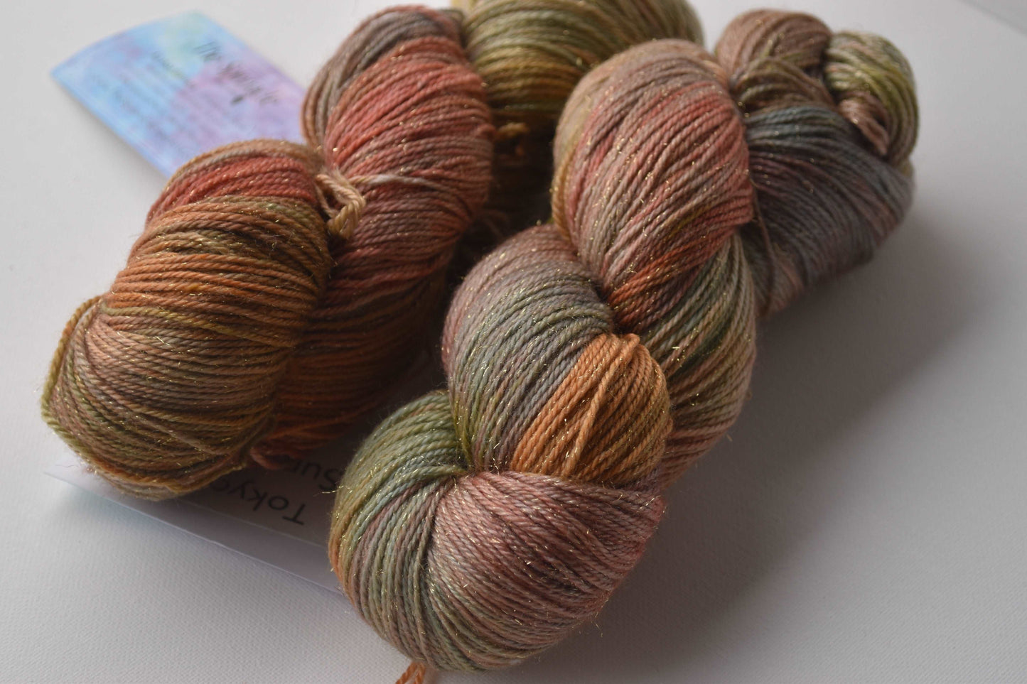 Yarn - All That Glitters | Fingering | SW Merino, Gold Stellina