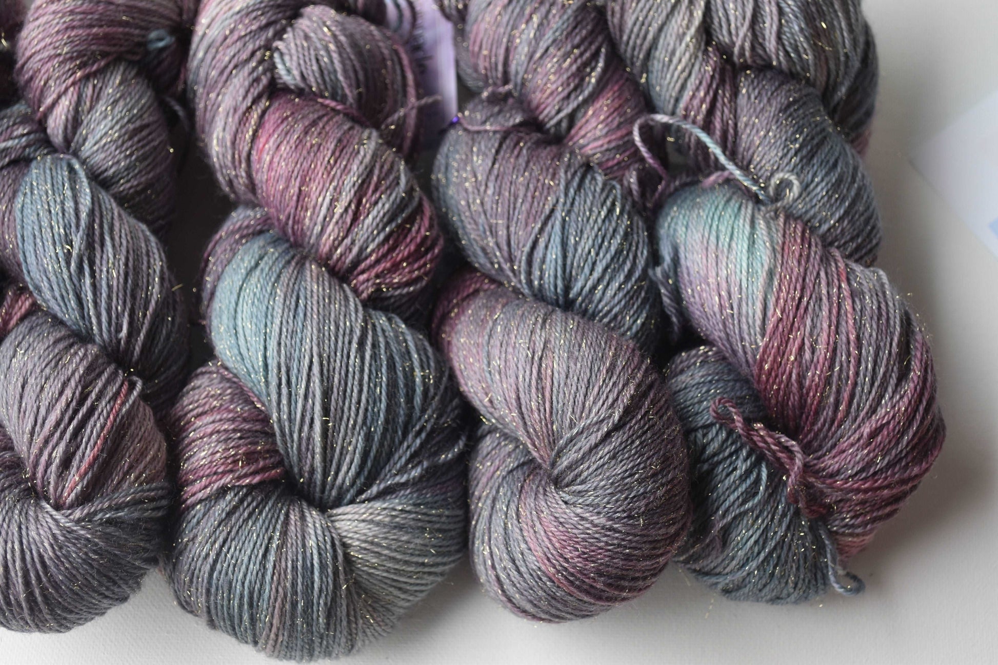 Yarn - All That Glitters | Fingering | SW Merino, Gold Stellina