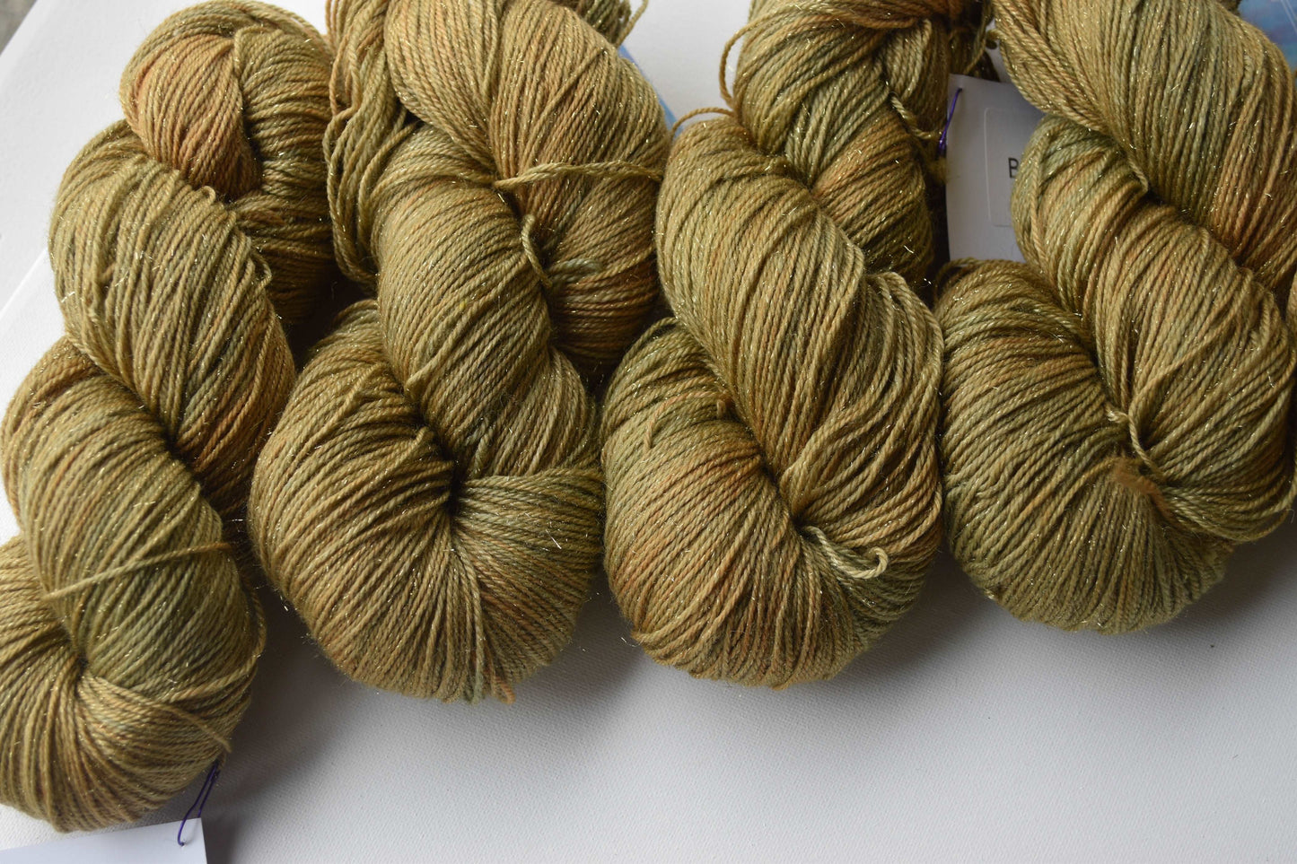 Yarn - All That Glitters | Fingering | SW Merino, Gold Stellina