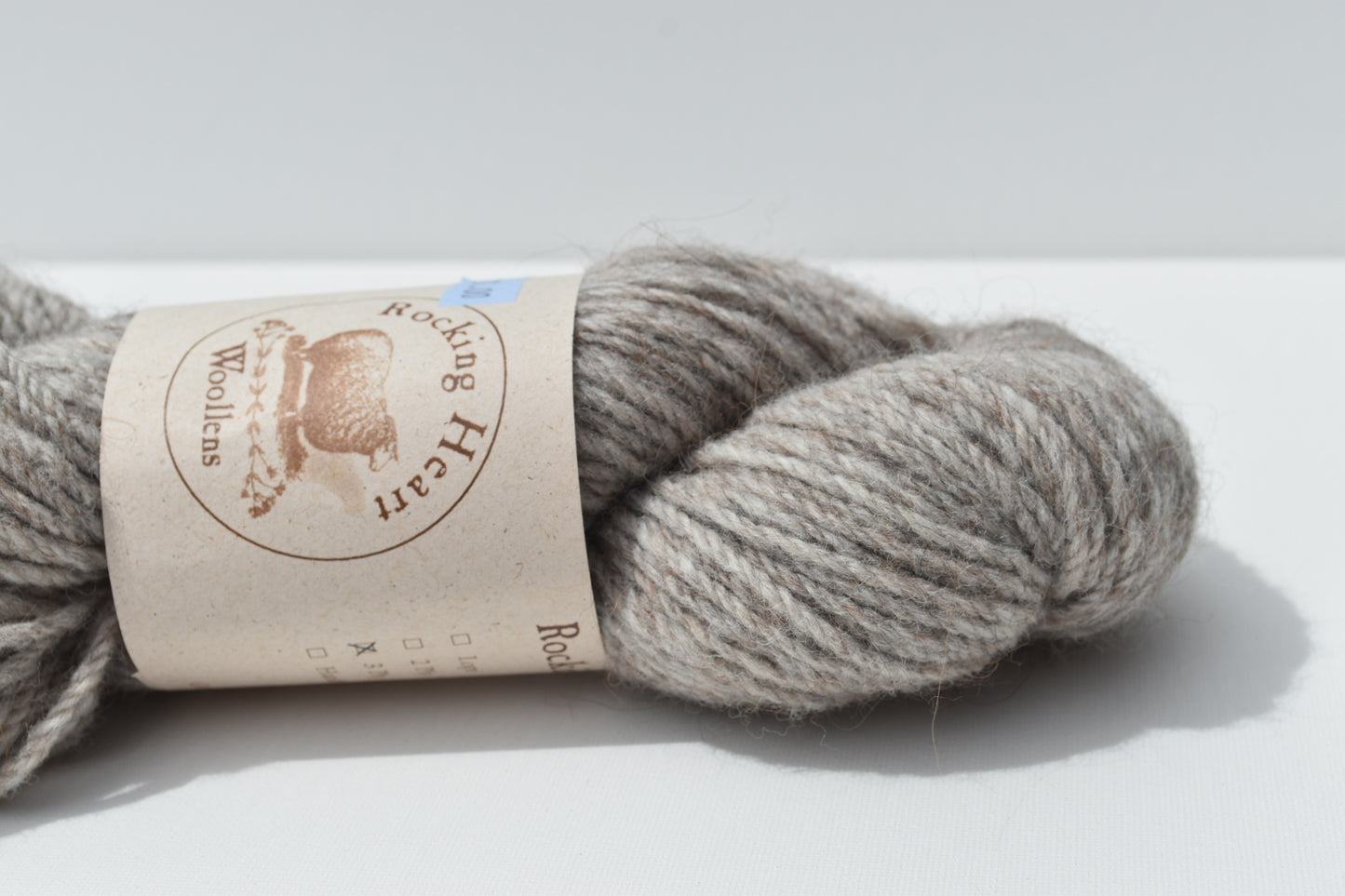 3 ply Oatmeal | Worsted | Corriedale, Alpaca